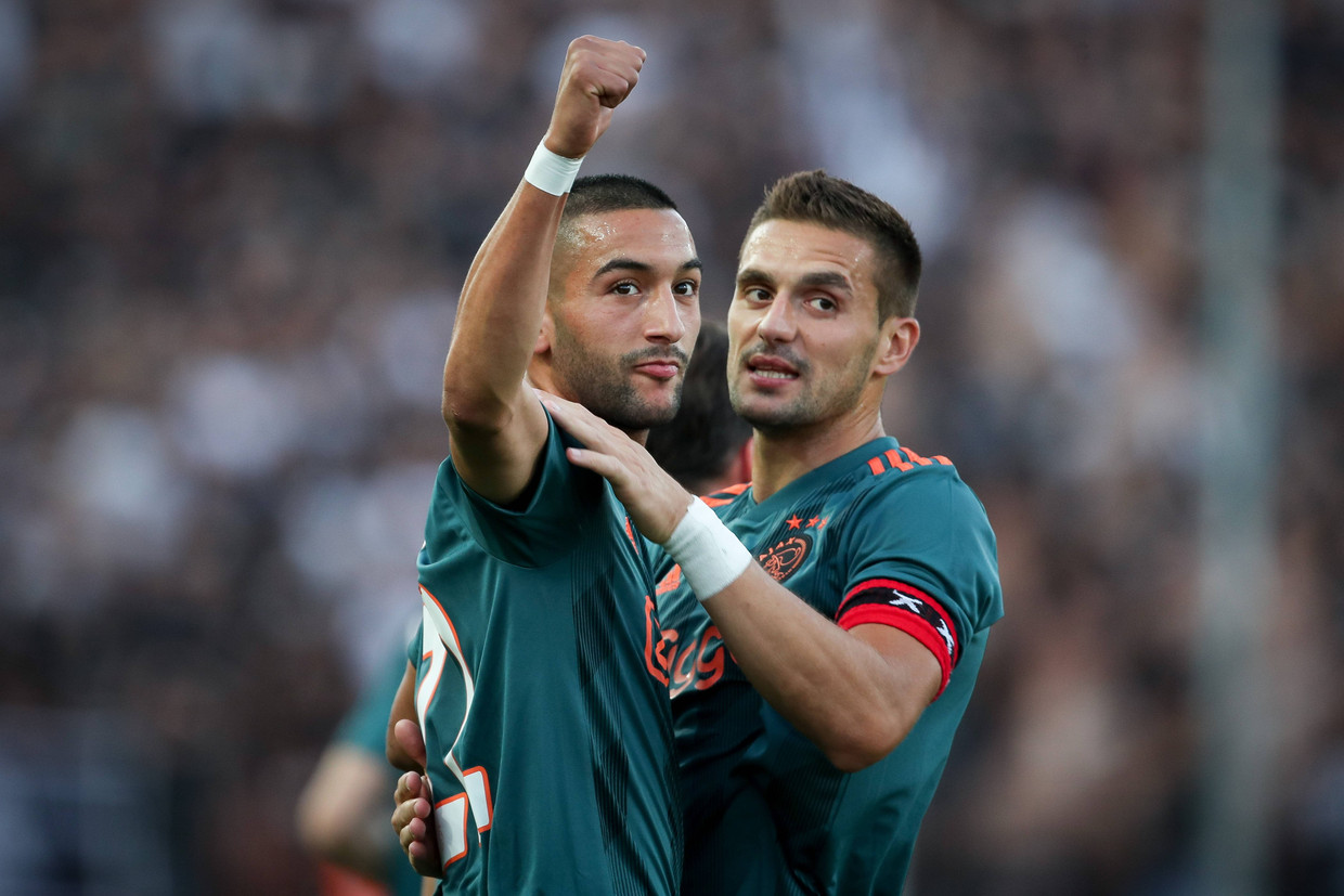 Hakim Ziyech verlengt zijn contract met Ajax | Trouw