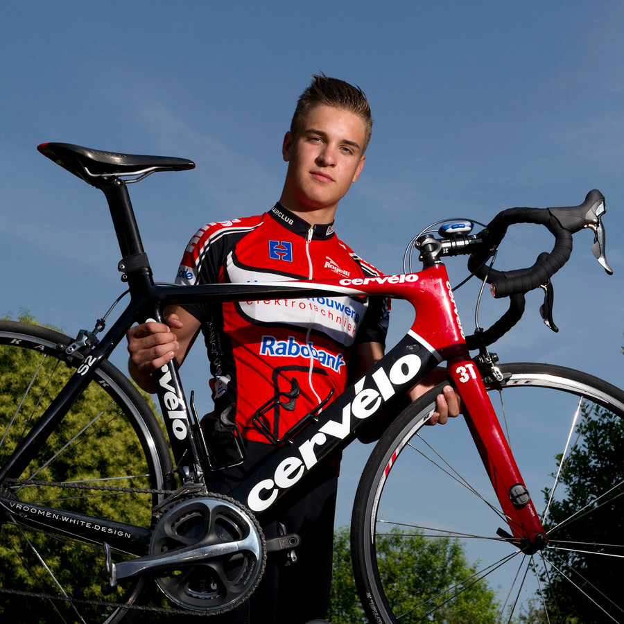 Profcontract voor Bram Welten bij FortuneoOscaro Foto bd.nl