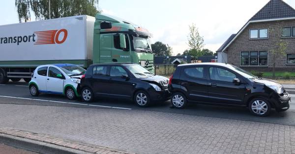 Meerdere gewonden na botsing met 4 auto's in Weerselo