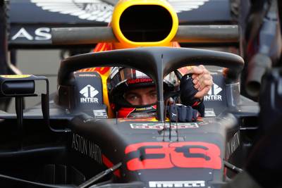 Verstappen klokt weer snelste tijd, maar valt uit
