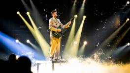 Timon waant zich Damiano David met ‘The Loneliest’ van Måneskin