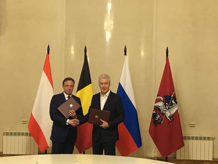De Wever met de burgemeester van Moskou, Sergey Sabyanin