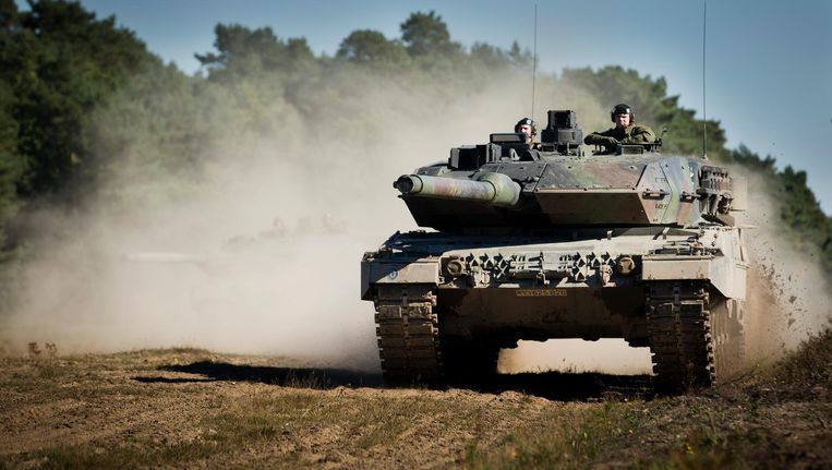 Een sterk Europees leger, of toch de NAVO? - Volkskrant