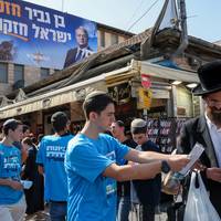 Israël gaat dinsdag naar de stembus. Wat staat er op het spel en hoe gaan de verkiezingen in hun werk?