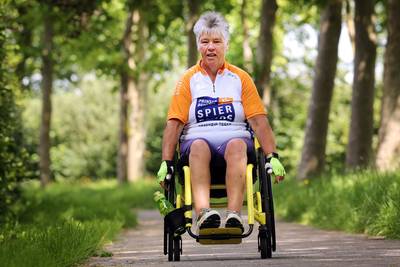 Rollend door het dorp voor het spierfonds: ‘Ik hoop dat mensen zich laten zien en horen’