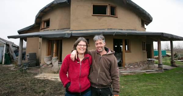Gezin bouwt eco-huis in Wijbosch: alles draait om onafhankelijkheid - BD.nl