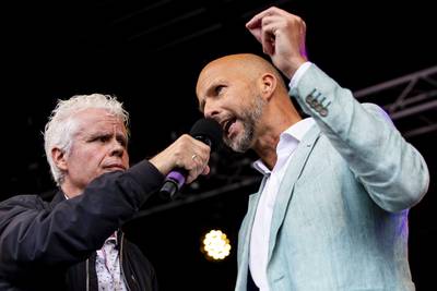 ‘Verrader’ Tjeerd de Groot (D66) weggehoond op het Malieveld