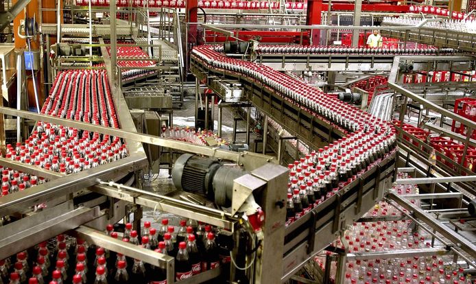 CocaCola blijkt banenmotor  Economie  AD.nl