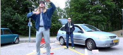 Van der Lende maakt parodie op Jebroer: Kindje van Jezus