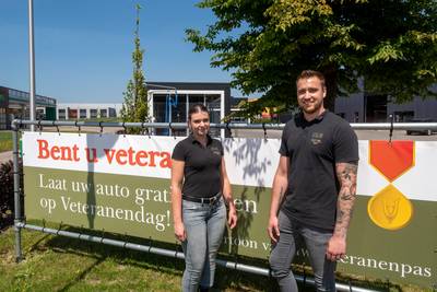 Veteranen mogen zaterdag gratis door de wasstraat van oud-militair Hendrew: ‘Met het luxe programma’