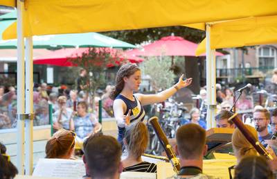 ZON zorgt voor vrolijke zomersfeer op Wageningse Markt