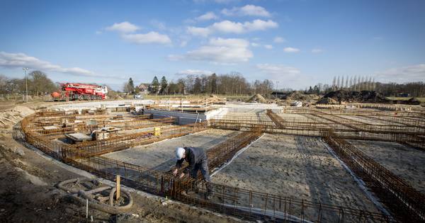 Kijken bij bouw zorghotel Zenderen