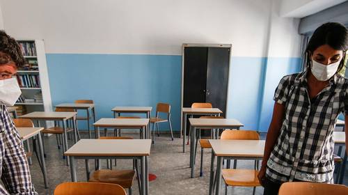 Virologen geloven dat 1,2 miljoen leerlingen veilig naar de klas kunnen: “Ja, er zullen leerlingen besmet raken. Maar dat is geen reden tot paniek” 