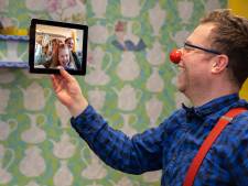 CliniClowns laten zich niet tegenhouden door bezoekverbod ziekenhuizen