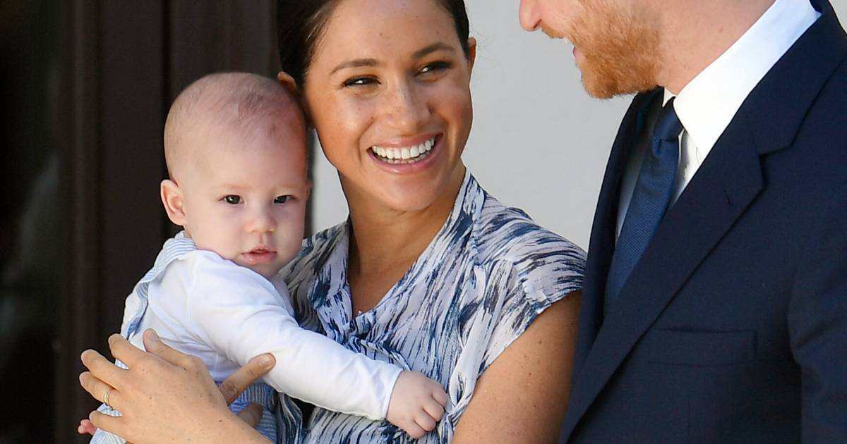 Baby Archie laat eerste woordjes horen in podcast Meghan ...