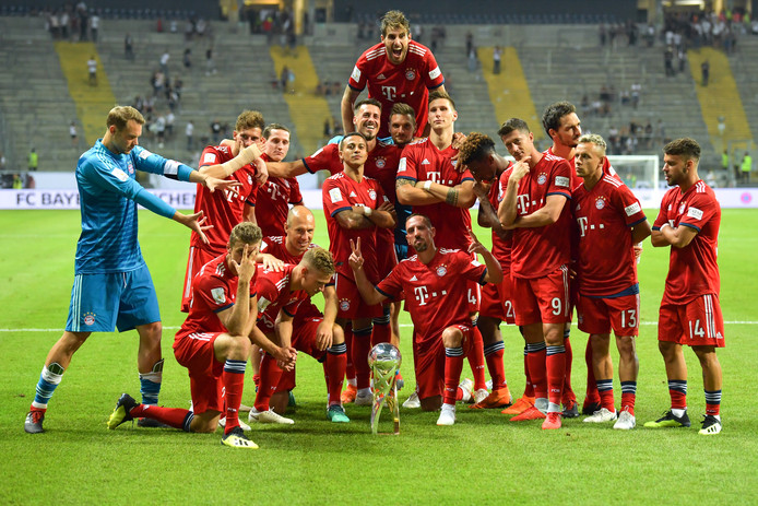 Bayern München overklast Eintracht Frankfurt in Duitse ...