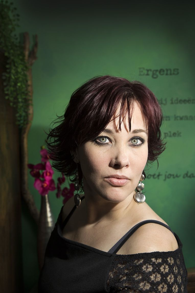 Inge Bosscha: 'Mensen herkennen zich in de worsteling en zijn blij dat ik ruimte maak voor gevoelens van afvalligen.' Beeld Ton Toemen