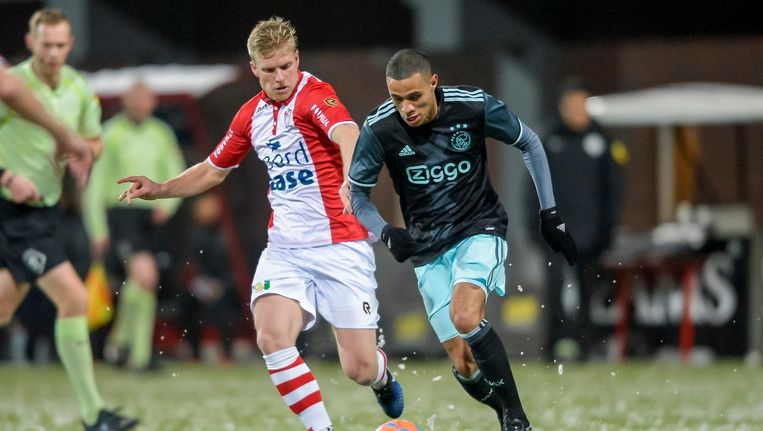 Jong Ajax laat punten liggen in Emmen | Het Parool