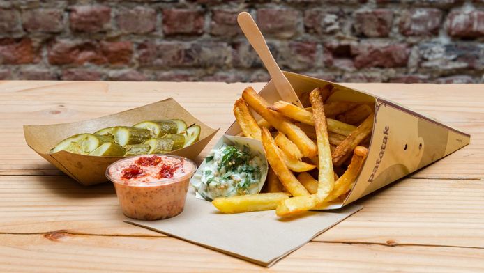 Patatak Bouscule Les Codes De La Friterie Du Coin Manger 7sur7 Be