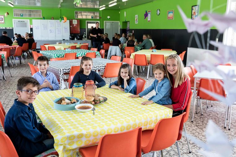 School leert kinderen 'tafelen' zoals op restaurant | Sint-Truiden | In de buurt | HLN