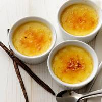 Deze crème brûlée van witte chocolade is 'the best of both worlds'