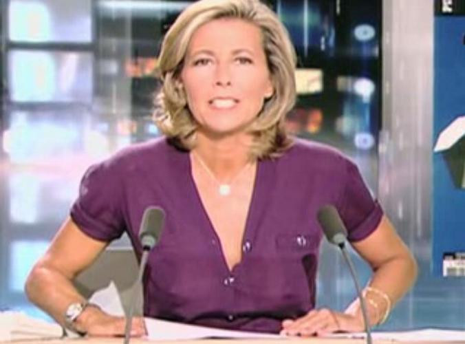 Claire Chazal enlève son en plein JT (vidéo) Foto 7sur7.be