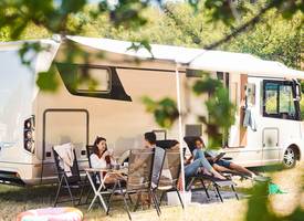 Zóveel dagen mag je camper of caravan thuis voor de deur blijven staan