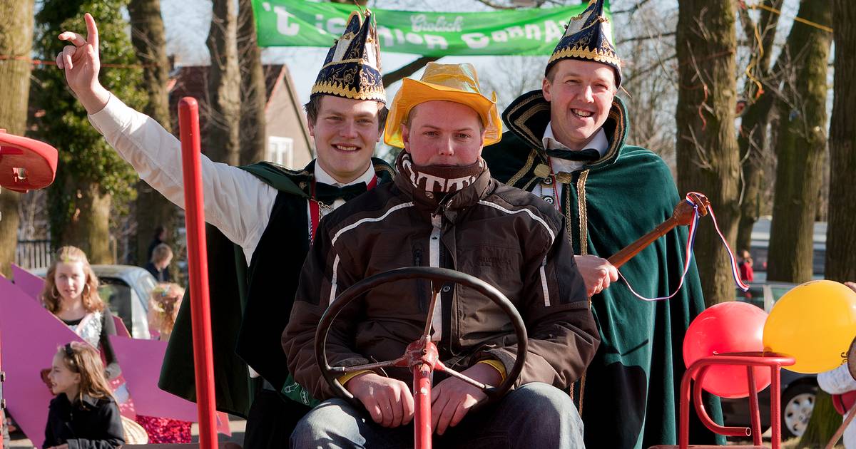 Rosenmontags-optocht Kleef gaat door mét wagens uit de regio waar optocht sneefde door storm - De Ge