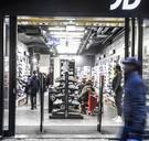 Politie massaal ter plaatse in shoppingcenter Wijnegem voor opening JD Sports na racistisch incident Luik