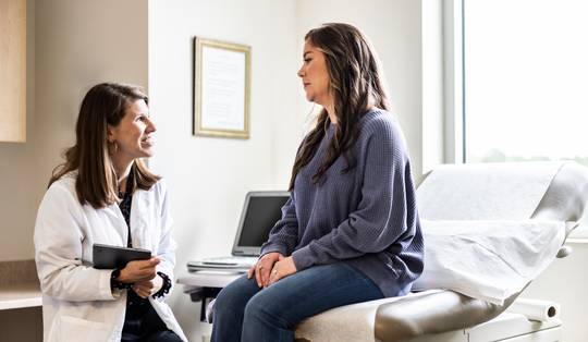 ‘Te veel vrouwen krijgen te horen ‘Neem gewoon een paracetamolletje’’