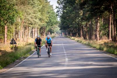 Hamont-Achel weert auto’s op wegen waar veel recreanten wandelen en fietsen