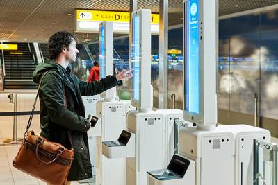 Dankzij gezichtsscanners nooit meer in de rij op Schiphol