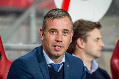 Geen nieuwe functie voor Hake bij FC Twente, ontslagen trainer vertrekt