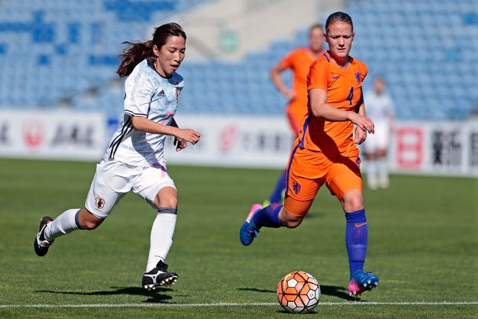 Oranje Leeuwinnen moeten het ook zonder Van den Berg ...