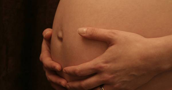 Zwangere vrouw mishandeld door groep mannen | Binnenland - BD.nl