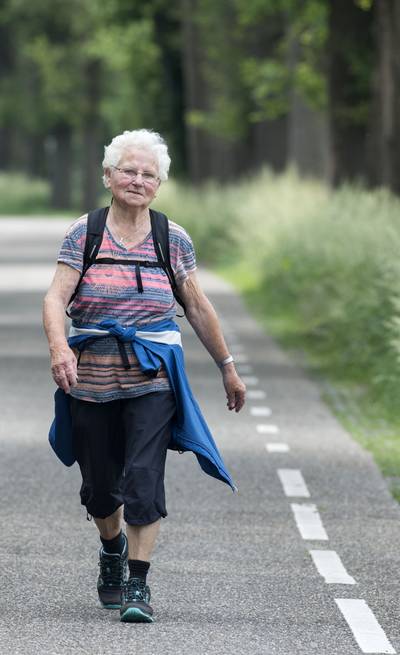 Wandelwonder Rikie Doornink (85) loopt voor 64e keer vierdaagse Neede