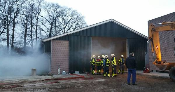 Stank door brand van kippenstront in schuur Vorden - De Gelderlander