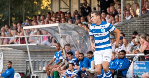 Spits Versteeg schikt zich in defensieve rol bij De Graafschap