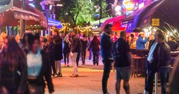 Woedende Ondernemers Gooien Cafes Op Stratumseind Dicht