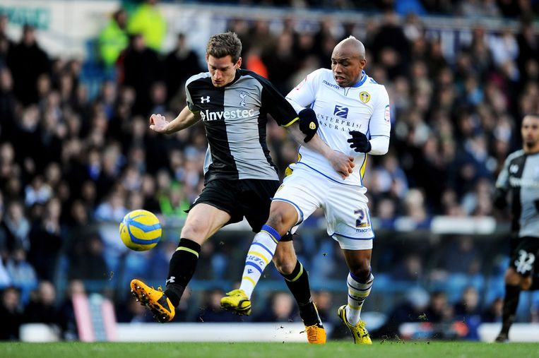 Leeds Laat Spurs Struikelen Premier League Sport Hln