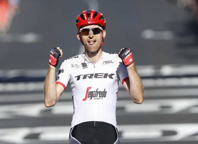 Bekijk de laatste kilometer van de heroïsche rit van Mollema