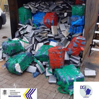 Vijf containers volgestouwd met 11,5 ton cocaïne onderschept: voormalige ‘superflik’ wellicht brein achter grootste drugsvangst ooit