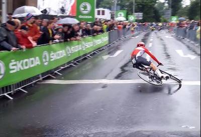 Bizarre pechdag voor arme Tony Gallopin