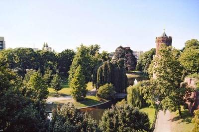 Man valt jonge meisjes lastig in Kronenburgerpark