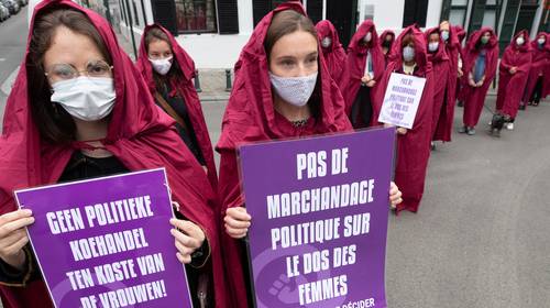 Abortusstemming wordt over zomer getild
