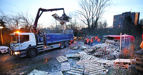 Ze weten wie het zijn pak ze dan voortaan op voor de Kerst en dan mogen ze 2 januari weer luchten op straat.
