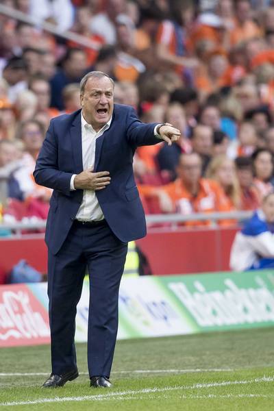 Geprikkelde Advocaat: Tegenwoordig is 3-1 tegen Bulgarije niet meer genoeg