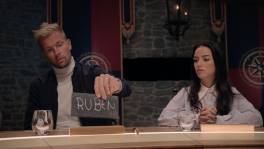 Ruben stemt op zichzelf aan De Ronde Tafel