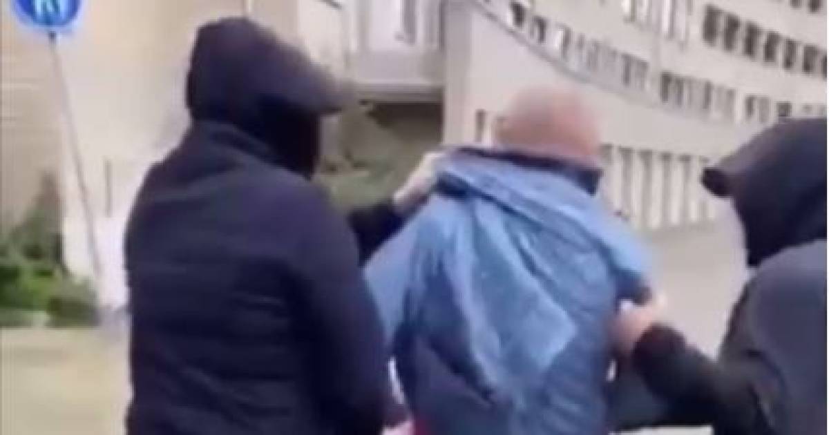 29 minuten lyn — De politie onderzoekt verschillende incidenten van bedreiging, vernieling en mishandeling waarbij mogelijk 'pedojagers' betrokken zijn. .