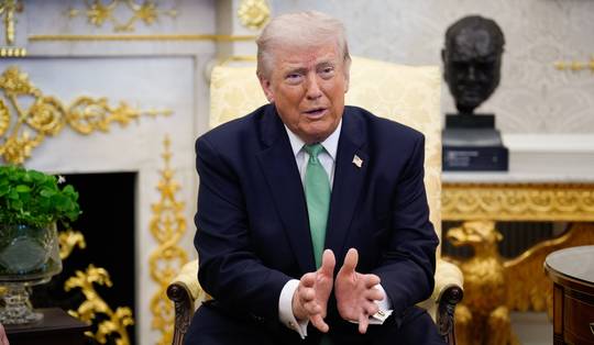 Amerikaanse democratie in vrije val: onderzoekers verbaasd over snelheid waarmee dat gebeurt